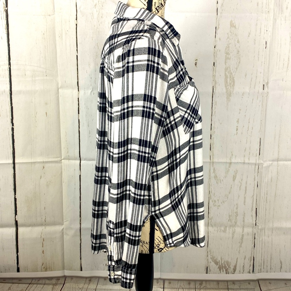 Lucky Brand Long Sleeve Black and White Shirt - Picture 2 of 6